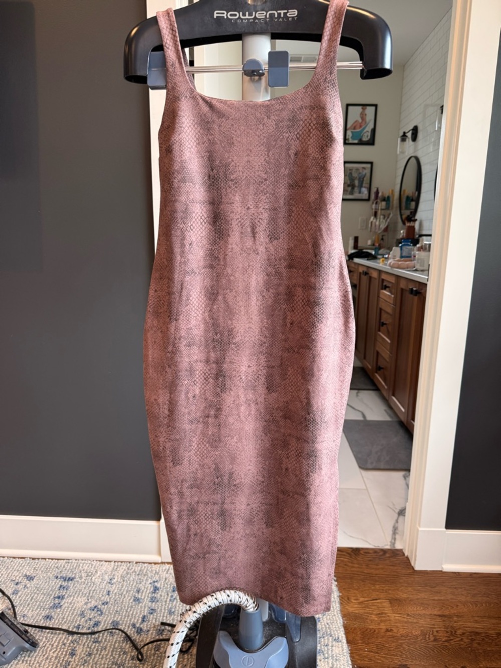 Beyond Yoga Sleeveless Mauve Snake-Print Bodycon Dress